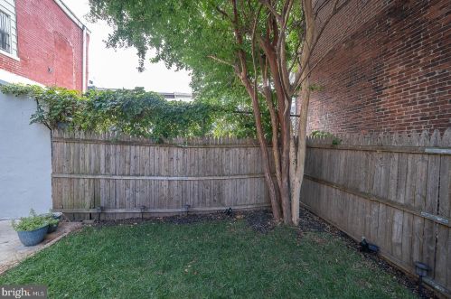 902 29 St, Philadelphia PA 19132-3020 exterior