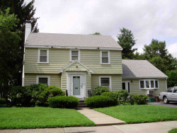 52 Crehore Dr, Newton, MA 02462-1120