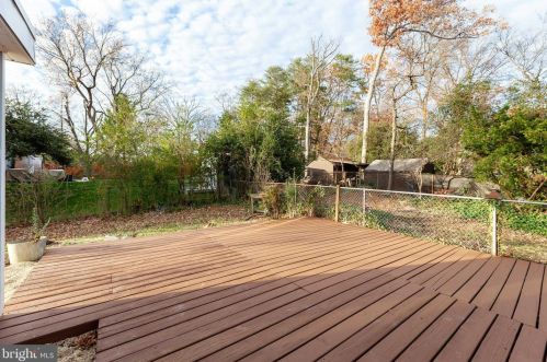 4000 Javins Dr, Alexandria VA  22310-2037 exterior