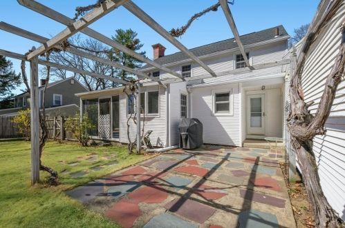 119 Bridle Path Rd, Springfield MA 01118-1846 exterior