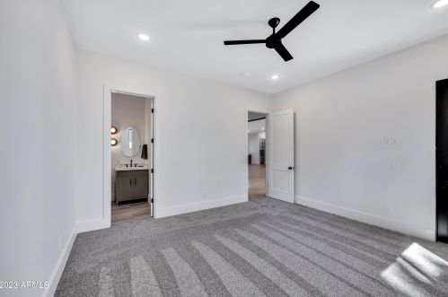 2053 37 Pl, Phoenix AZ 85050-8309 exterior