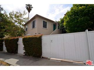8860 Cynthia St, Los Angeles CA  90069-4509 exterior