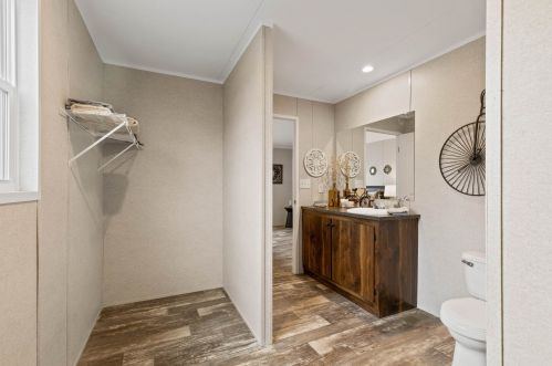 56 Third St, Barrington NH  03825-7470 exterior