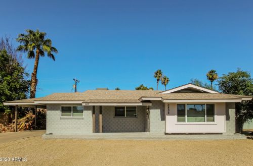 3808 Cavalier Dr, Phoenix AZ  85019-1720 exterior