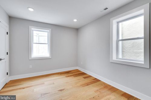 1604 10th St, Philadelphia PA  19148-1102 exterior