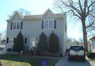 88 Willow St, Colonia, NJ 07067-1712