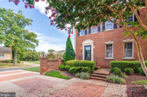 6638 Madison Mclean Dr, Mc Lean, VA 22101-2901