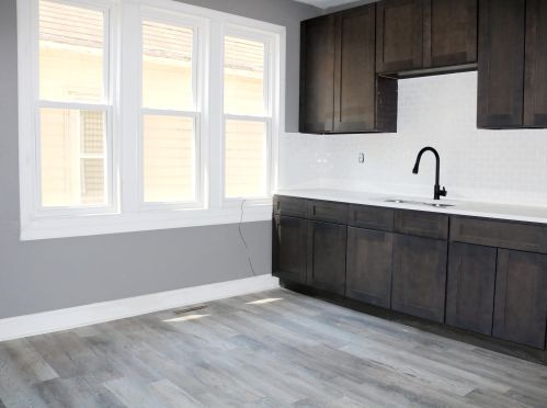 2527 11th St, Milwaukee WI  53215-3331 exterior