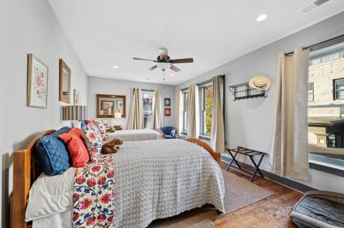 36 Portland Pl, Saint Louis MO 63108-1242 exterior