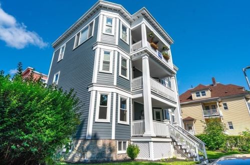 204 Centre St, Boston MA  exterior