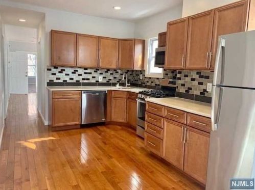 41 Liberty Pl, Union City NJ  07086-7023 exterior