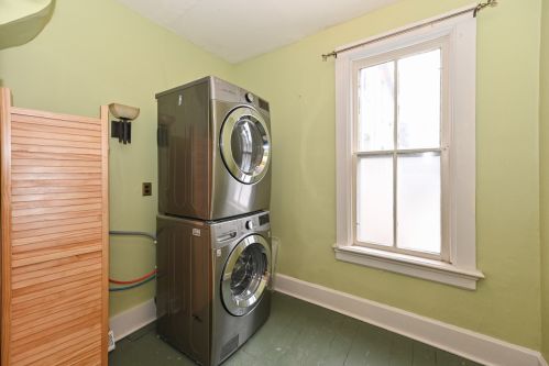 309 Mineral St, Milwaukee WI 53204-1739 exterior