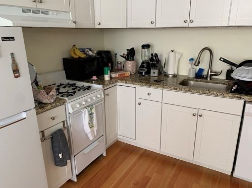 35 Myrtle St, Boston MA 02108 exterior