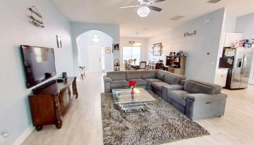 898 Curtis St, Fort Pierce FL 34983-1935 exterior