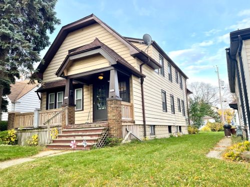 3323 36th St, Milwaukee, WI 53216-3717