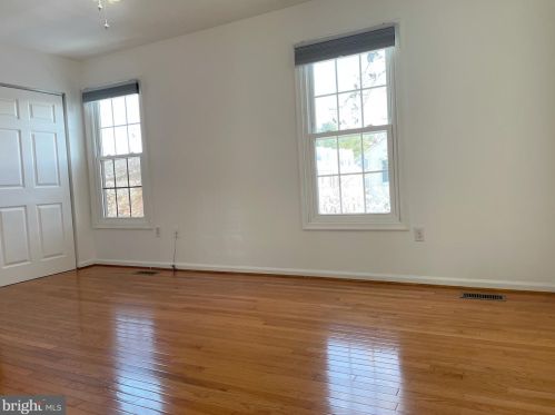 13 Forest Landing Ct, Rockville MD 20850-3925 exterior