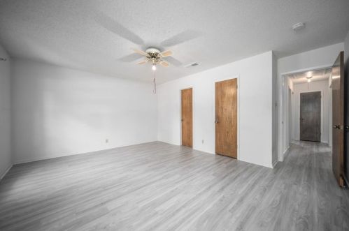 241 Normal Park Dr, Huntsville TX 77320-3438 exterior