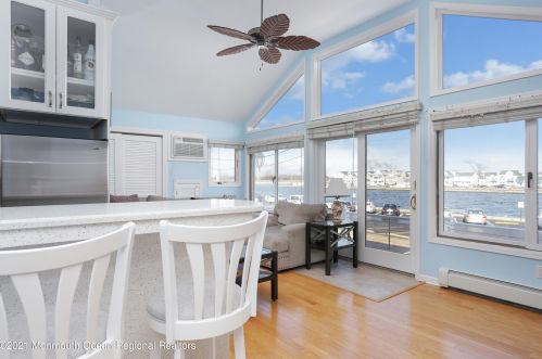 10 Inlt Dr, Point Pleasant Beach NJ 08742-2642 exterior