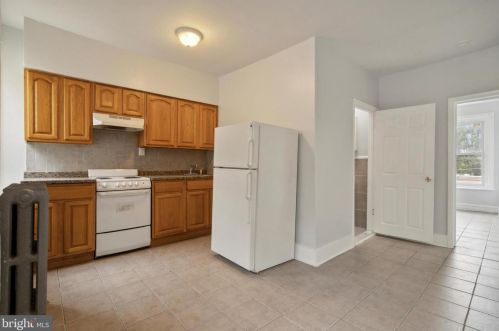 24 51 St, Philadelphia PA 19139-2726 exterior