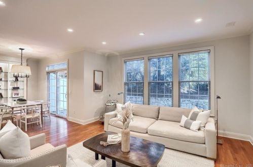 5 Terra Nova Cir, Westport CT 06880-4749 exterior