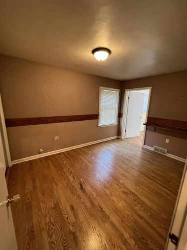 304 Espanola Ave, Kalamazoo MI  49004-1104 exterior