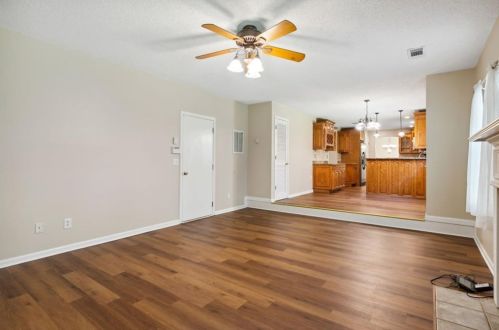 1560 Rogers Crossing Dr, Lithonia GA  30058-7005 exterior