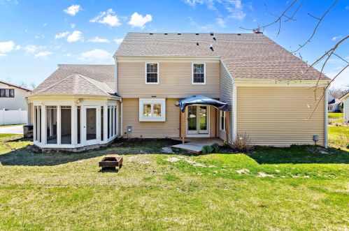 11830 Waterford Ave, Milwaukee WI  53228-1863 exterior