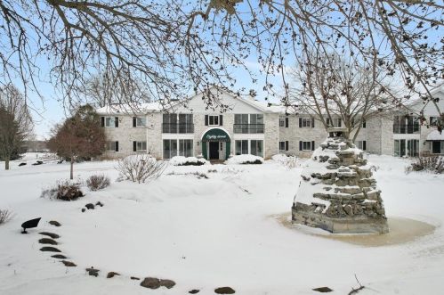 87 Golf Pkwy, Madison, WI 53704-7097