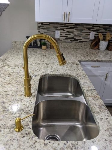 4402 38th St, Tampa FL 33610-6547 exterior