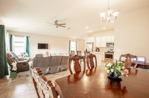 5690 Pine Trail Cir, Fort Pierce FL exterior