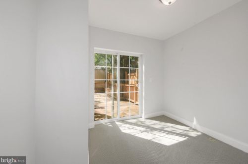 2254 Mt Vw Pl, Washington DC 20020-5219 exterior