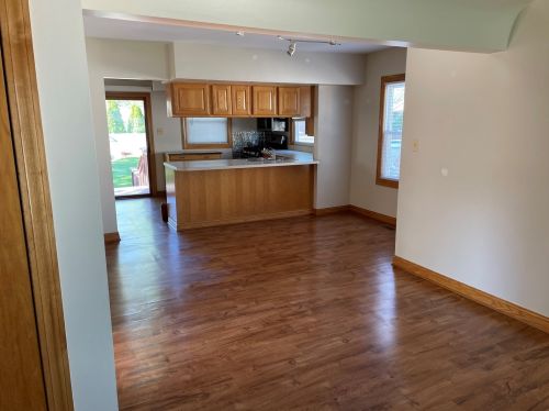 6818 Crandall Ave, Worth, IL 60482-1429