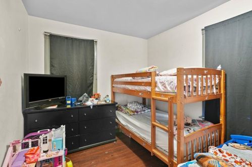 203 Burnside Ave, Woonsocket RI 02895-2188 exterior