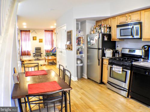 223 Girard Ave, Philadelphia PA 19130-1420 exterior