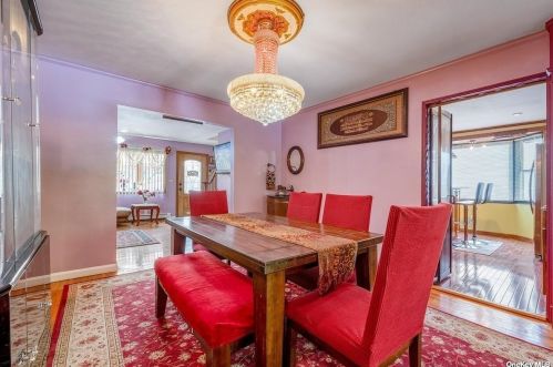 1660 Arkansas Dr, Valley Stream NY 11580-1804 exterior