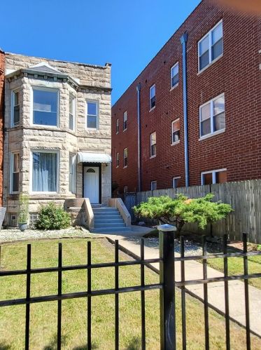 27 Menard Ave, Chicago, IL 60644-3835