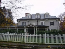 260 Franklin St, Newton, MA 02458-2301