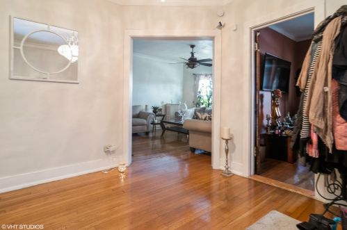 125 Mason Ave, Chicago IL 60630-3142 exterior