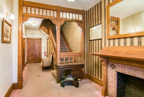 78 Maple St, Springfield MA 01105-1858 exterior