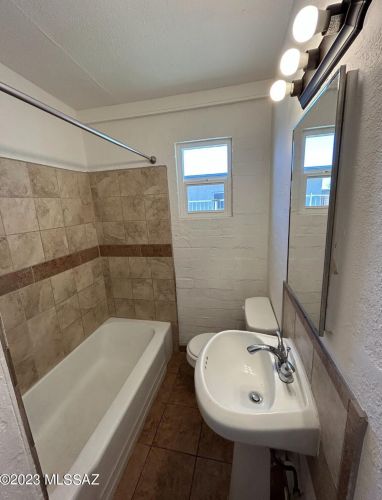 1037 Prince Rd, Tucson AZ  85705-3108 exterior