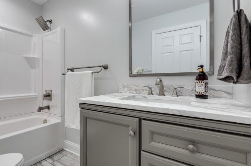 5547 Glass Rd, Pittsburgh PA  15205-9435 exterior