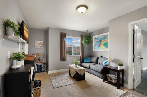 320 30th St, San Diego CA 92113-2424 exterior