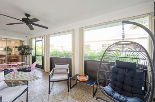 724 92 Ave, Naples FL 34108-2433 exterior