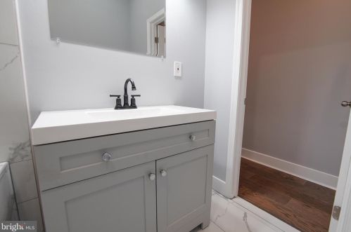 5817 Catharine St, Philadelphia PA 19143-2418 exterior