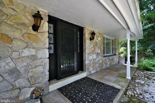 2335 Fairway Rd, Huntingdon Valley, PA 19006-5619