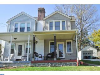 1916 Murray St, Philadelphia, PA 19115-3818