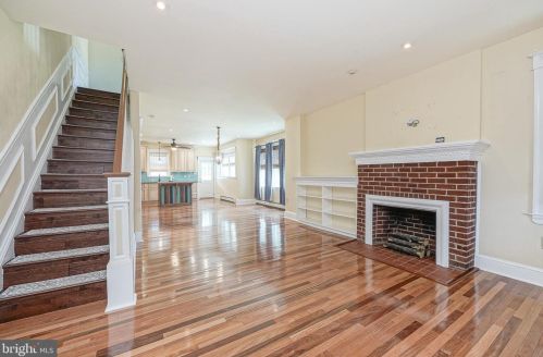 7017 Glenloch St, Philadelphia PA 19135-2223 exterior