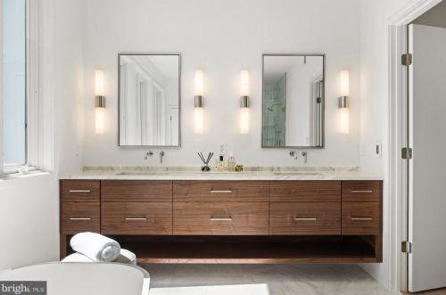 2838 Chesterfield Pl, Washington DC  20008-1015 exterior