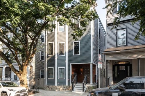 724 2nd St, Boston, MA 02127-2317