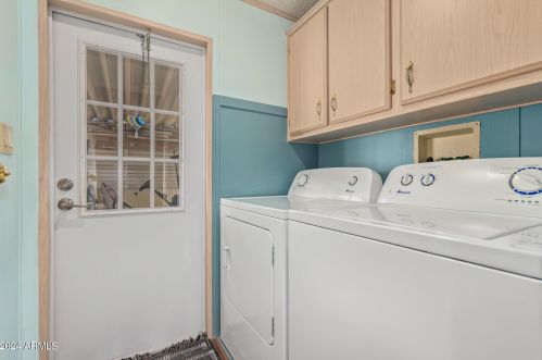 8936 Lakeview Dr, Chandler AZ 85248-6917 exterior